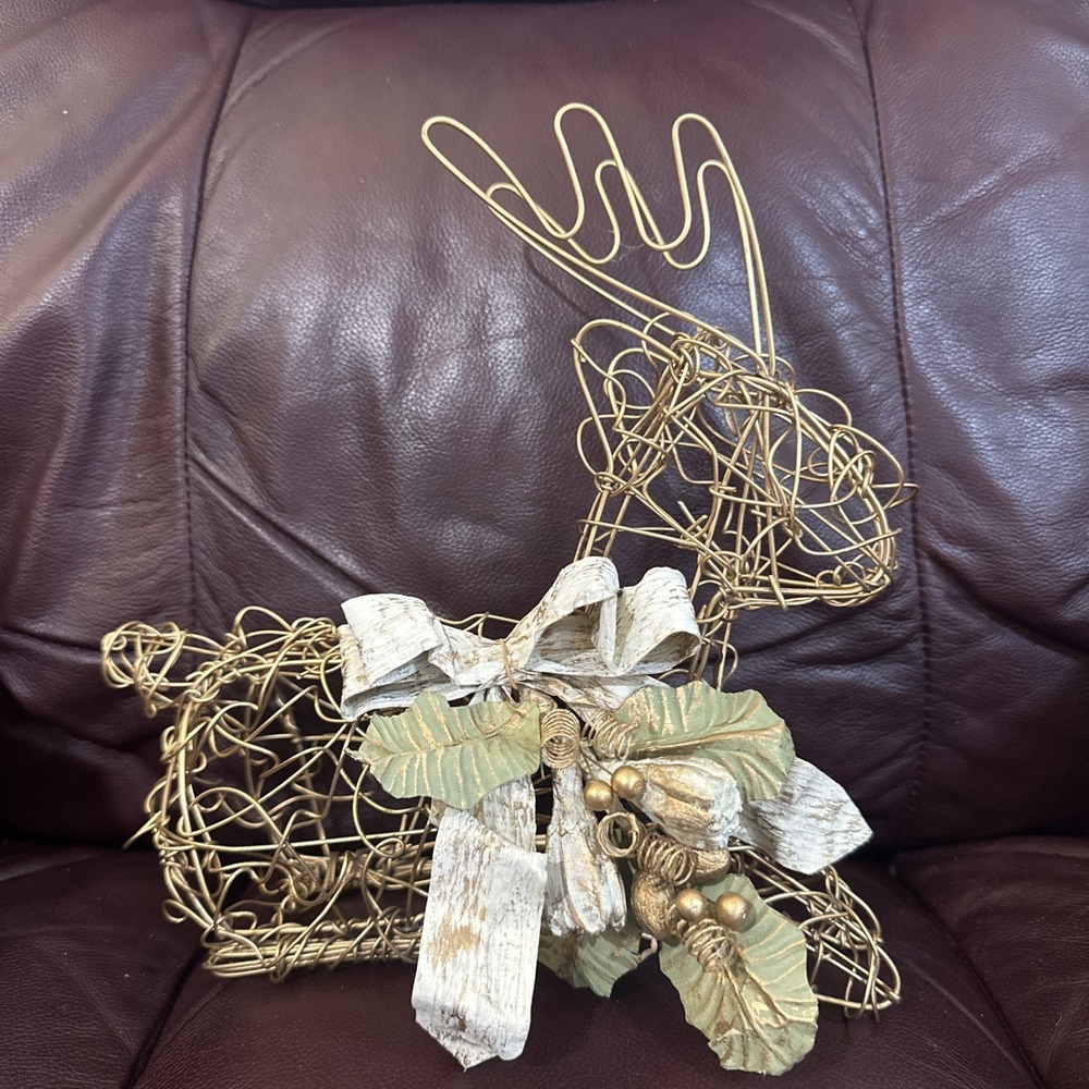 Twisted Gold Wire Metal Reindeer Decor Green White Holiday Ribbon Embellishments